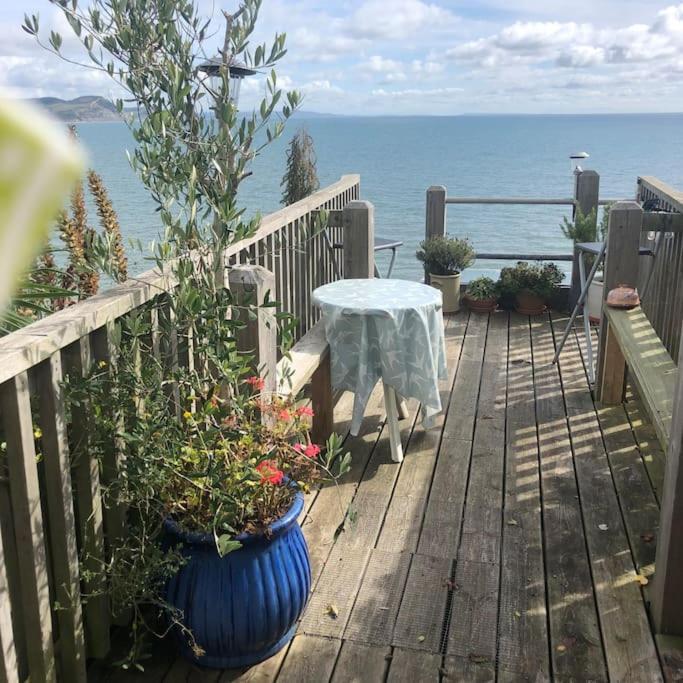 Lyme Clifftop Hideaway Lyme Regis Eksteriør bilde