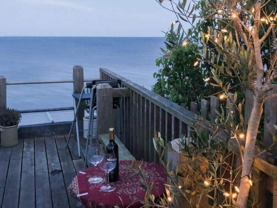 Lyme Clifftop Hideaway Lyme Regis Eksteriør bilde